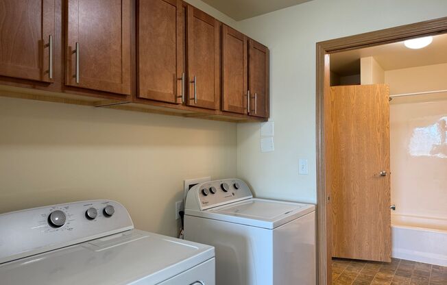 1 bed, 1 bath, 771 sqft, $975