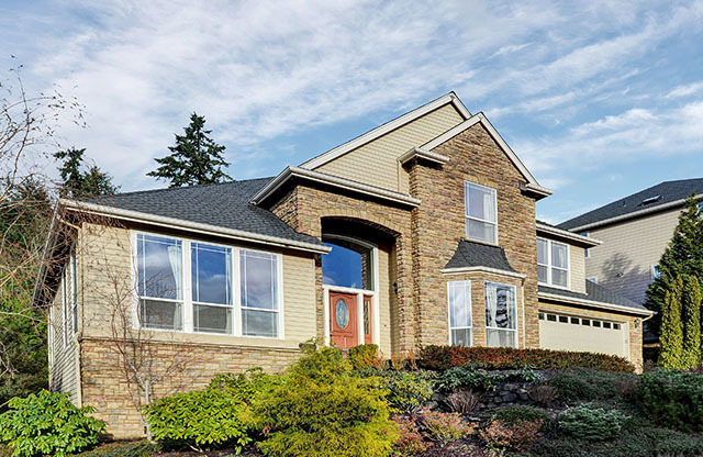 Stunning NW Portland 4 bedroom "Forest Heights" Traditional.