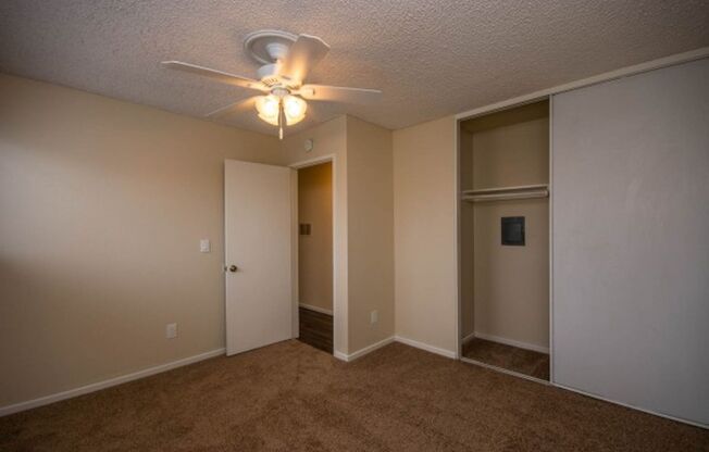 2 beds, 1 bath, 700 sqft, $2,250, Unit L