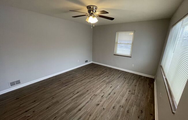 2 beds, 1 bath, $950