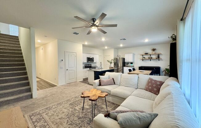 Beautiful 2 Story Home!
