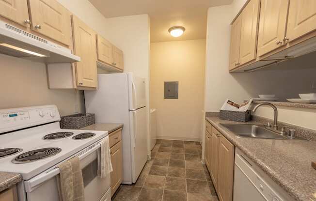 Stanford Heights model kitchen to laundry room view