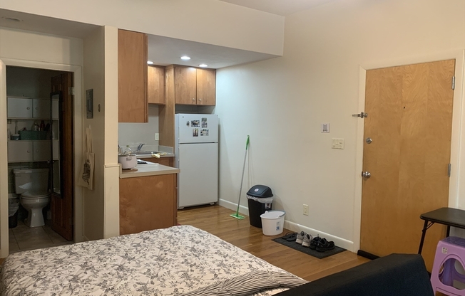 907 Beacon St # 15