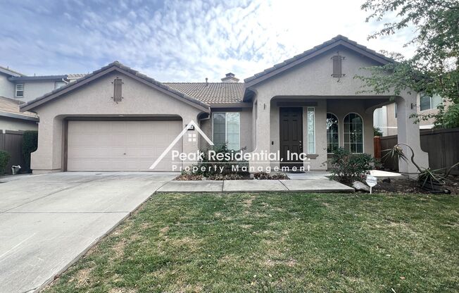 Wonderful 4bd/2ba Natomas Home!