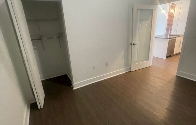 2 beds, 1.5 baths, 850 sqft, $1,995, Unit 605