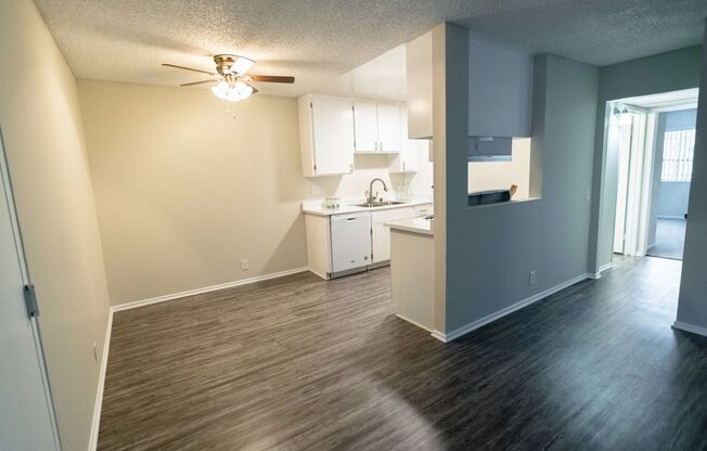 2 beds, 2 baths, 1,250 sqft, $2,198, Unit 32
