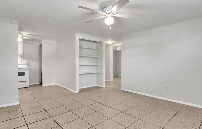 2 beds, 1 bath, $1,600