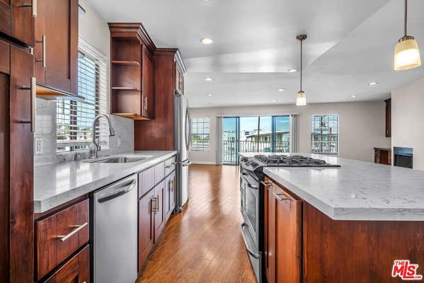 308 PERSHING DR