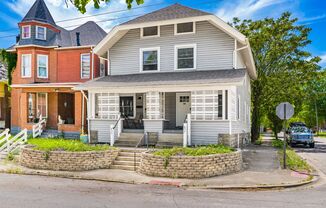 857-859 Wilson Ave