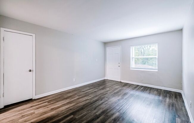 2 beds, 1 bath, 850 sqft, $1,250, Unit 00-E8