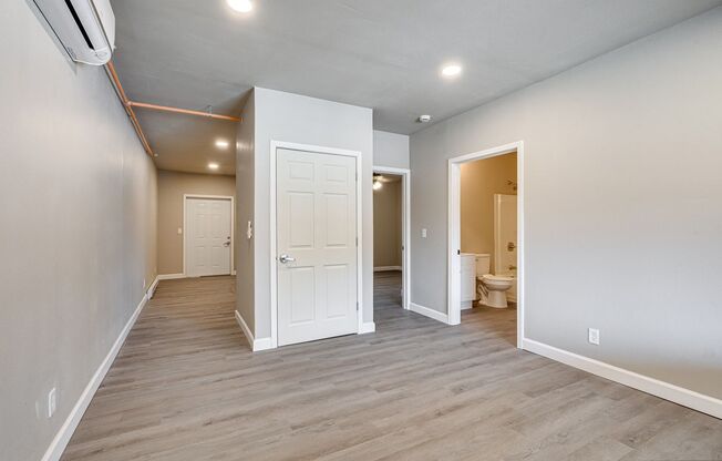 1 bed, 1 bath, 550 sqft, $999, Unit 3015 - P2