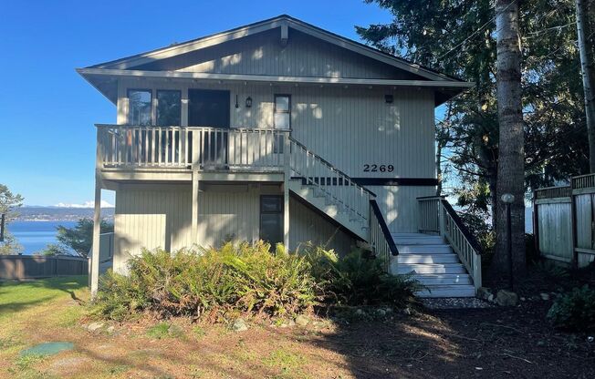 Comfortable View Home in Greenbank!
