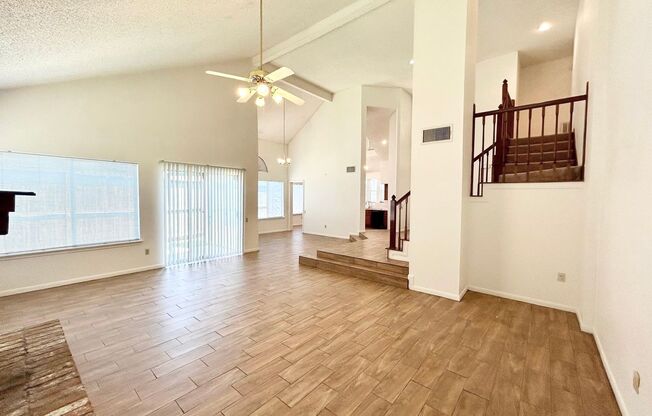 Very nice two-story 3/2.5/2 home in desirable Easton Commons subdivision near Copperfield!