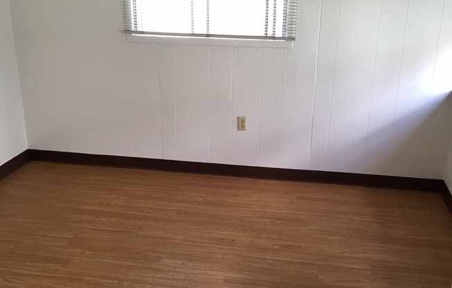 1 bed, 1 bath, 450 sqft, $1,170, Unit 212
