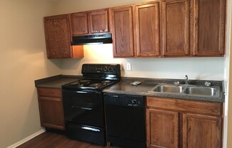 2 beds, 1 bath, 880 sqft, $995, Unit F1