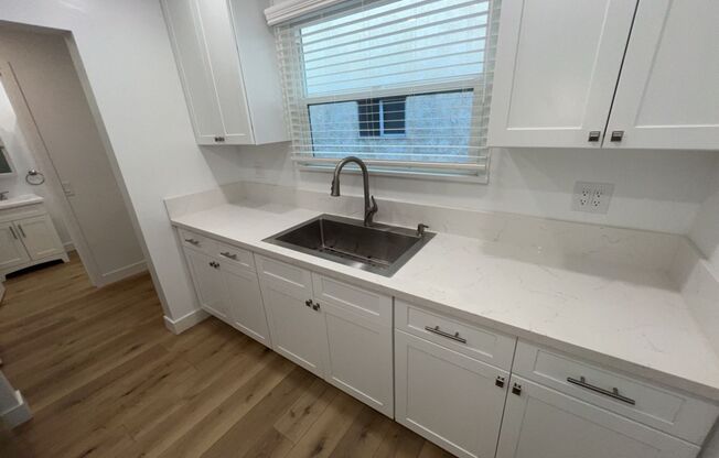 1 bed, 1 bath, $2,495