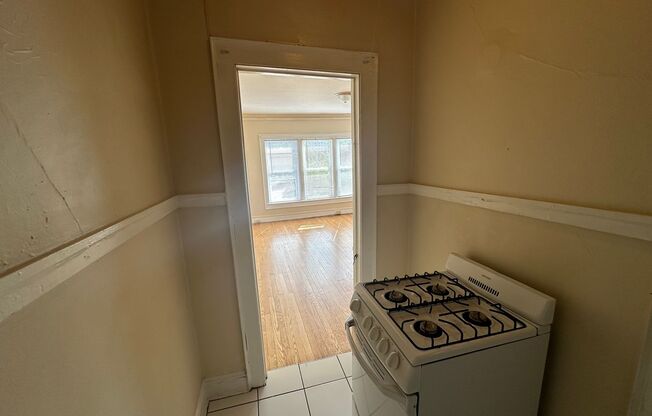 Studio, 1 bath, $820, Unit 408