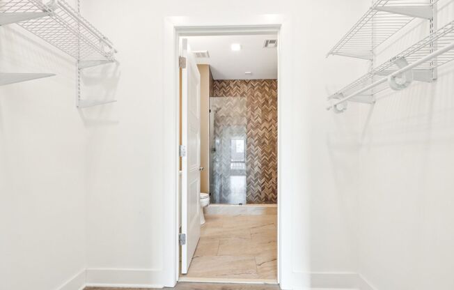 2 beds, 2 baths, 980 sqft, $2,850, Unit 302