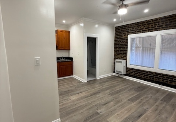 738 S NEW HAMPSHIRE 103