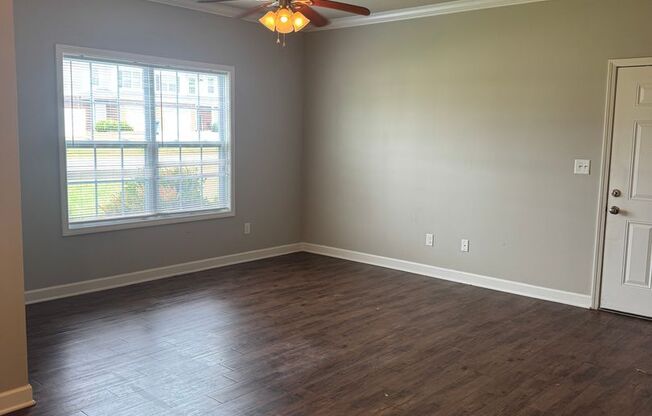 1 bed, 1 bath, 780 sqft, $795, Unit 258-B