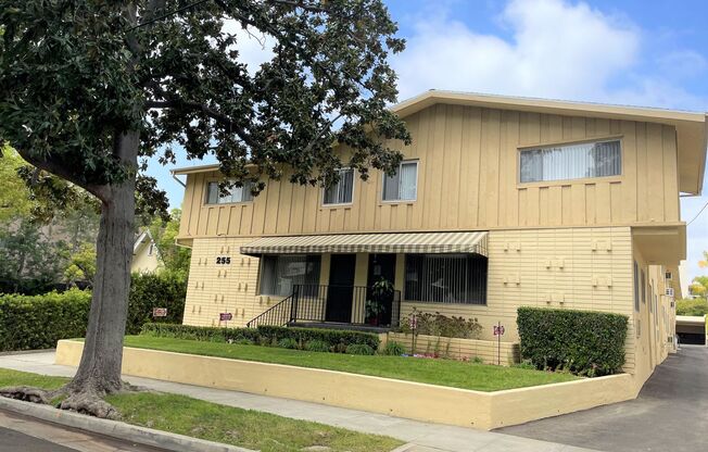 255 S. Oakland Ave.