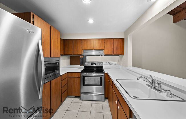 2 beds, 1.5 baths, $3,400