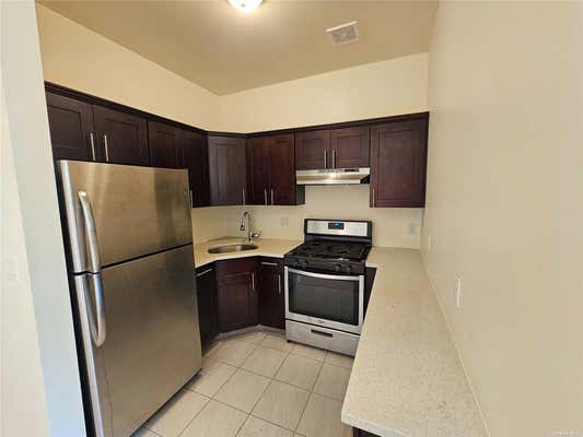 3 beds, 2 baths, 1,200 sqft, $3,595