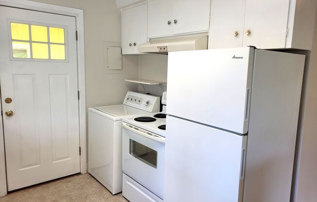 2 beds, 1 bath, $1,795