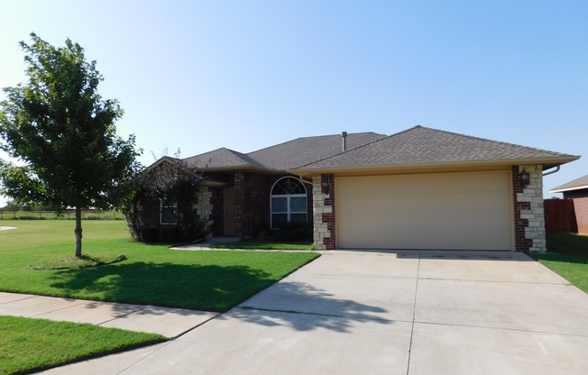 4 Bedroom 2 Bath Home in Great Location - Edmond Schools