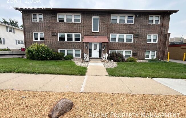 3304 South Kiwanis Avenue - 3