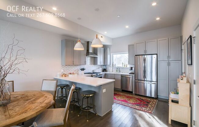 2536 GRADUATE SQ