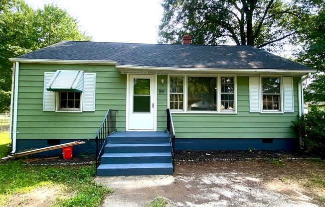 Newly Renovated 3 Bedroom Home in South Richmond Available Sept 1!