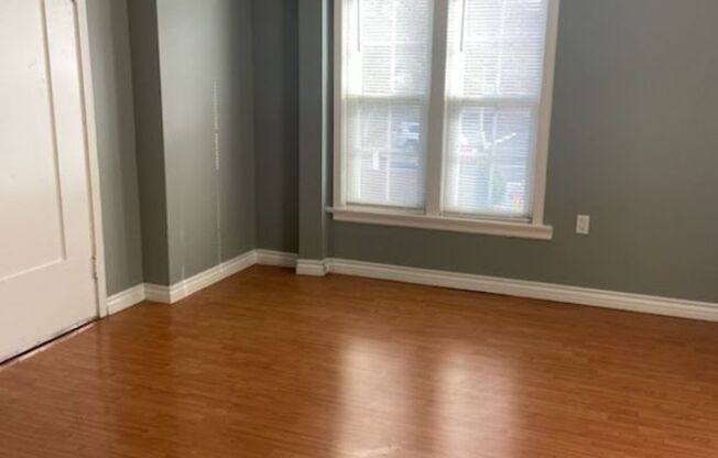 1 bed, 1 bath, $1,650, Unit IS109