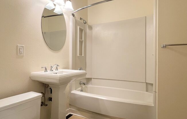 Studio, 1 bath, 525 sqft, $1,245, Unit 118