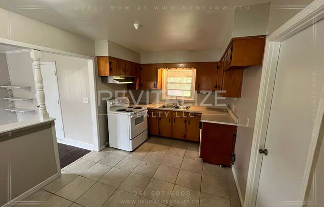 3 beds, 2 baths, $1,250