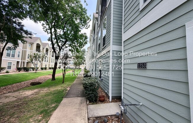 1253 W 17 ST