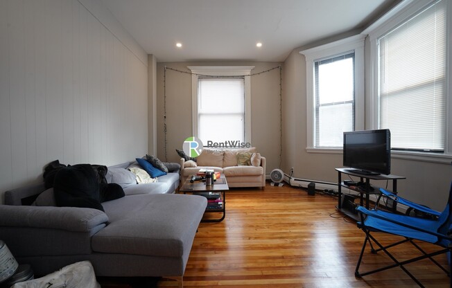72 GARDNER ST