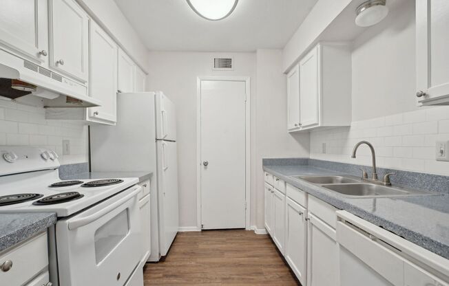 1 bed, 1 bath, 600 sqft, $837, Unit 1048