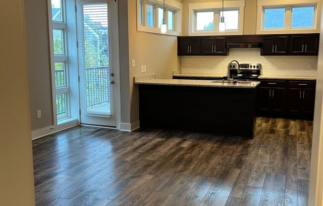 1 bed, 1 bath, 780 sqft, $960, Unit 124