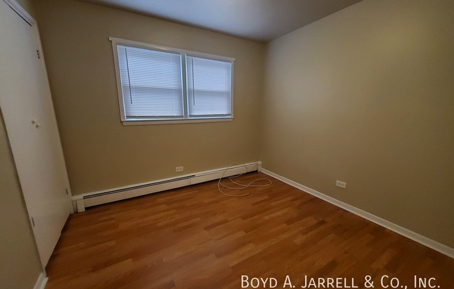 9243 S Stony Island ave