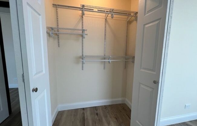 2 beds, 1 bath, 1,100 sqft, $1,995, Unit 0701