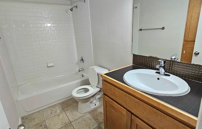 2 beds, 2 baths, 900 sqft, $1,299, Unit LAW11-201
