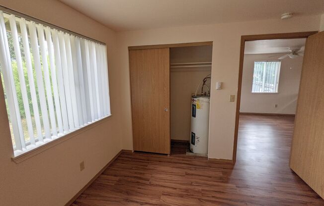 1 bed, 1 bath, 650 sqft, $1,195, Unit 11
