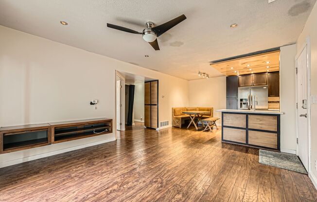 Main level Two Bedroom in Cheyenne Mountain Area