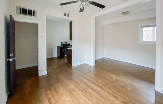 Studio, 1 bath, 460 sqft, $1,595, Unit 857-3S