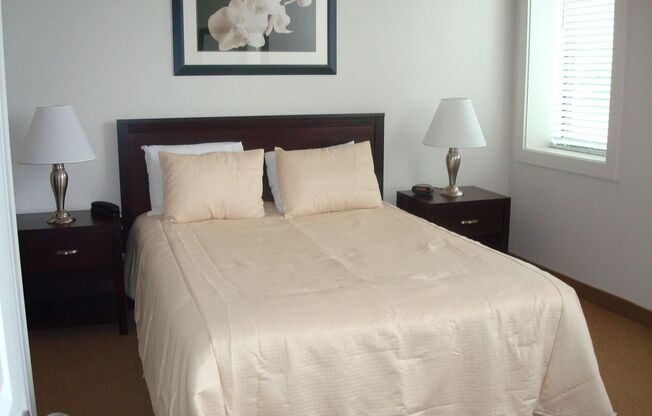 2 beds, 2 baths, 840 sqft, $2,600, Unit EL-222