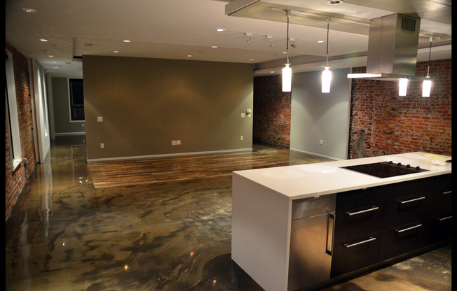 2 beds, 2.5 baths, 1,300 sqft, $3,600, Unit 03