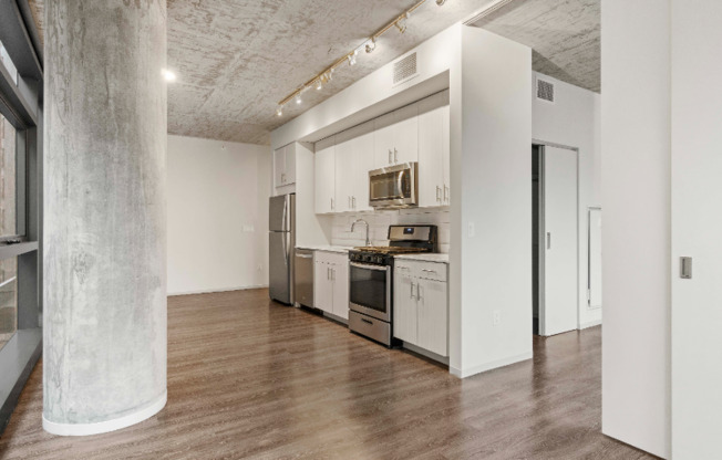 707 S CLARK