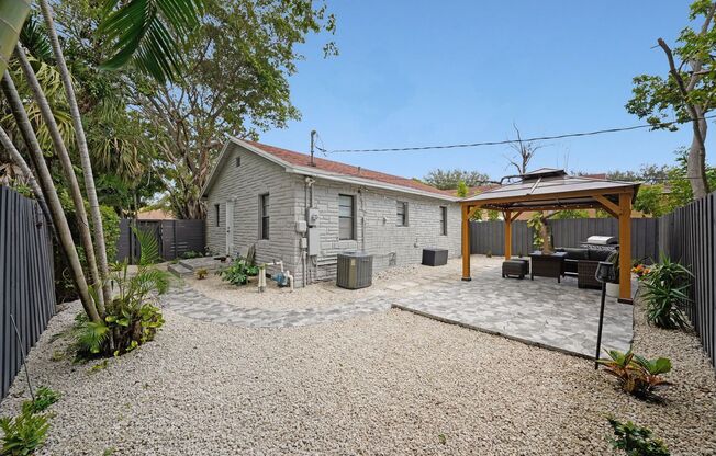 Furnished House in Hollywood Florida - June 2025