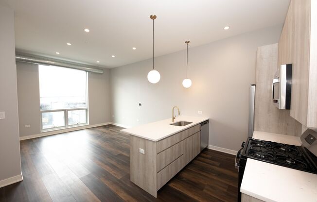 2 beds, 2 baths, 770 sqft, $3,245, Unit 305